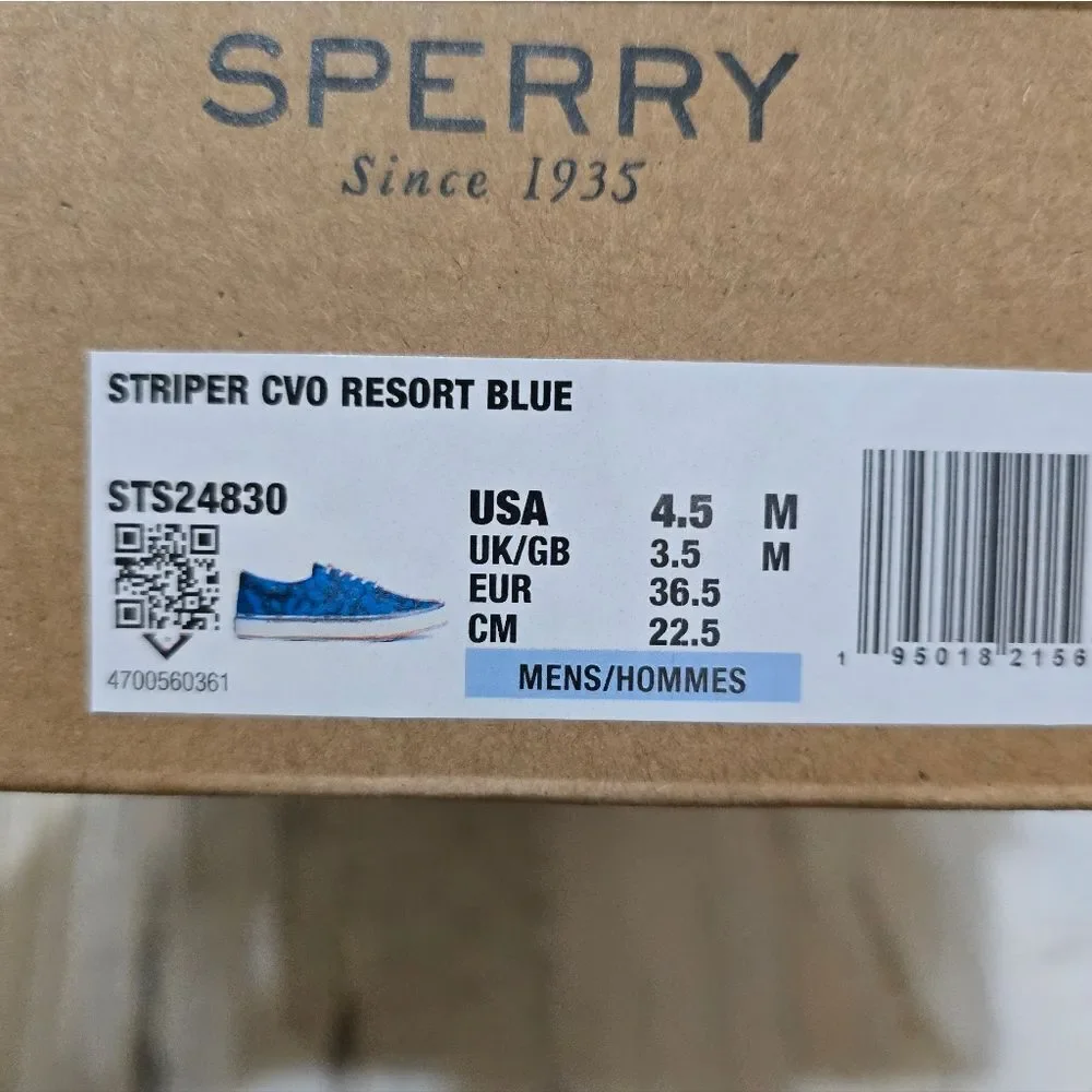 Sperry Striper II CVO sneakers in a Blue Lobster New In Box Sz 4.5
